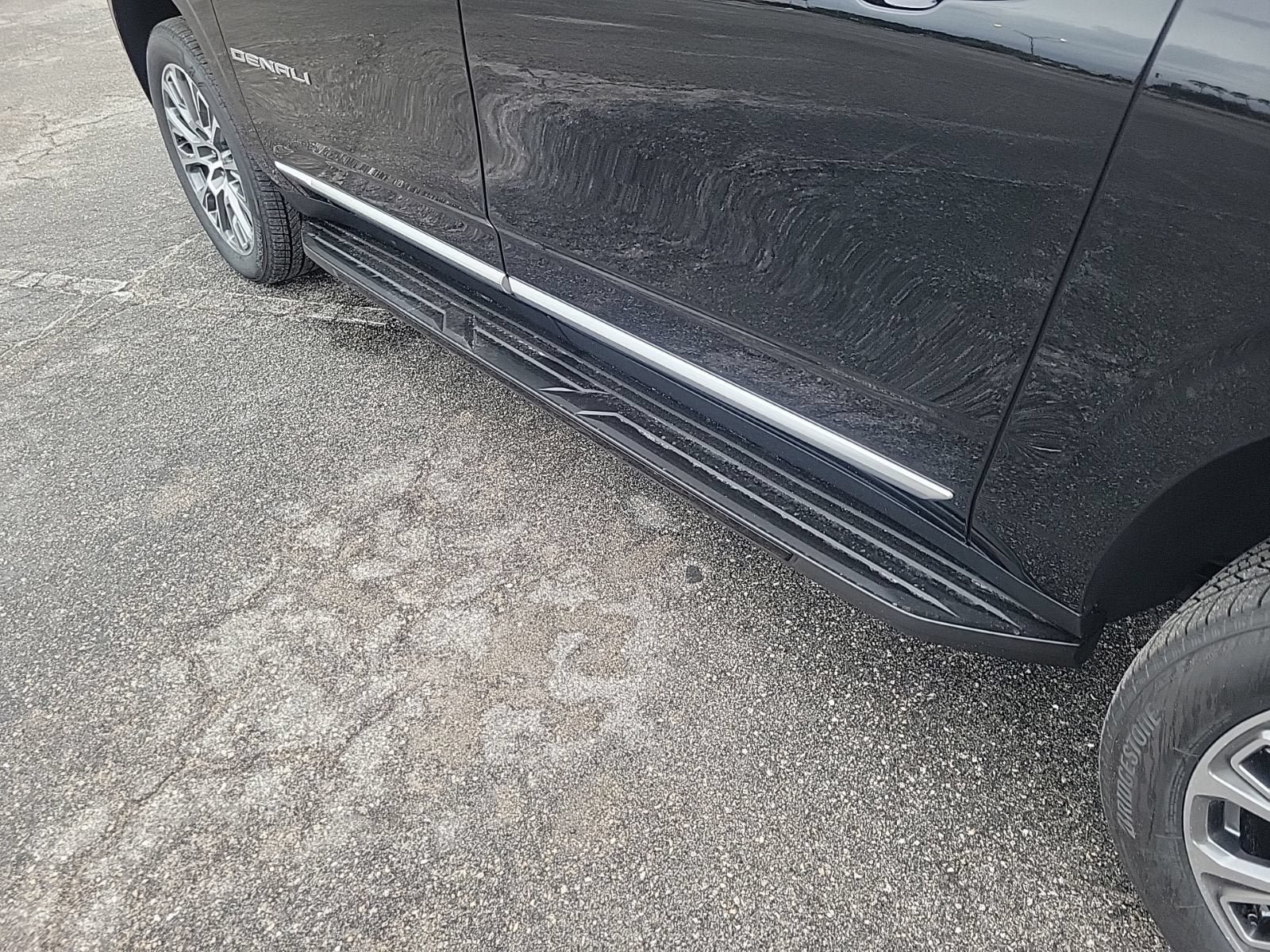 New 2026 GMC Yukon XL Denali RWD image 9