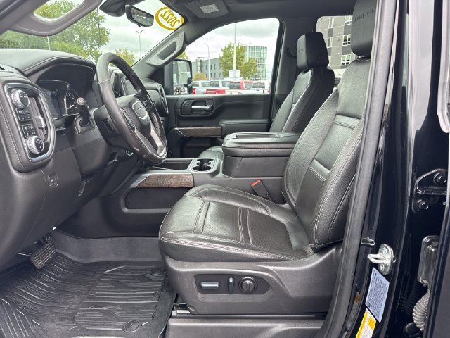 Used 2022 GMC Sierra 2500 Denali w/ Denali Ultimate Package AWD/4WD image 9