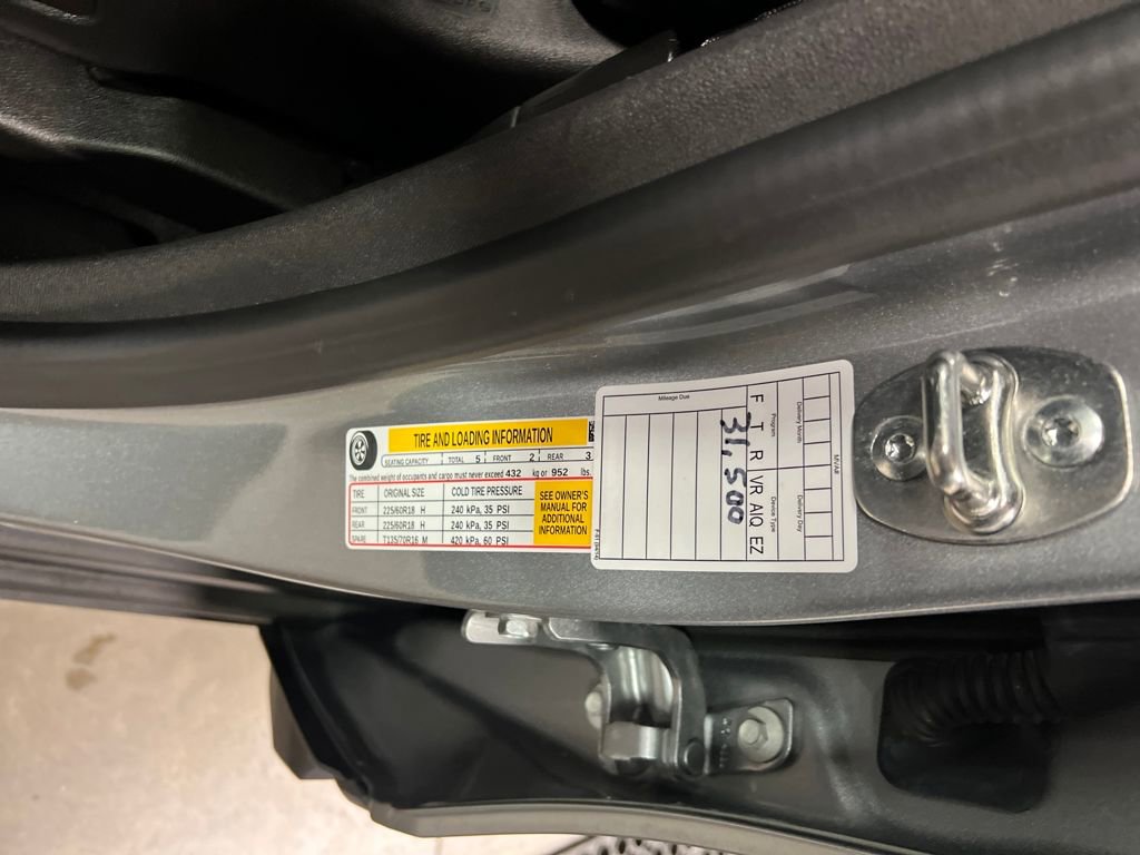 Certified 2024 GMC Terrain SLT image 27