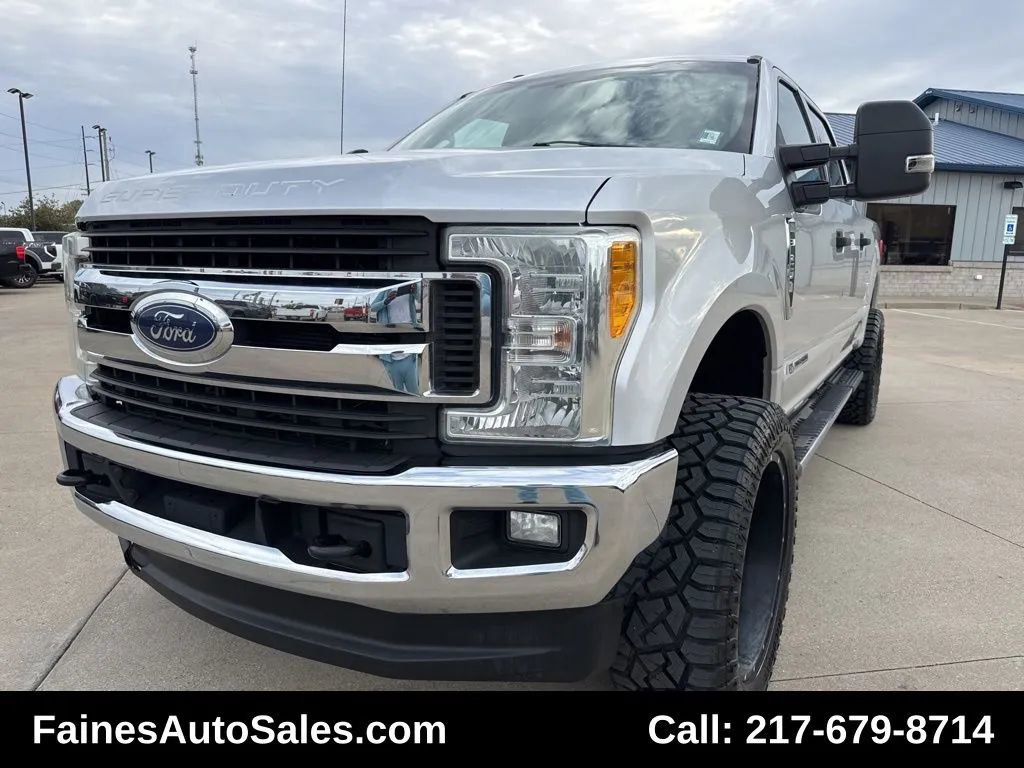 Used 2017 Ford F250 XLT w/ XLT Value Package image 2