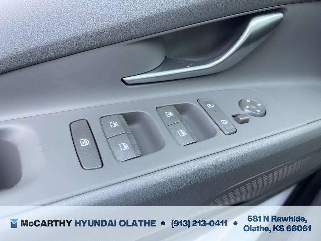 Used 2025 Hyundai Elantra Sport FWD image 25