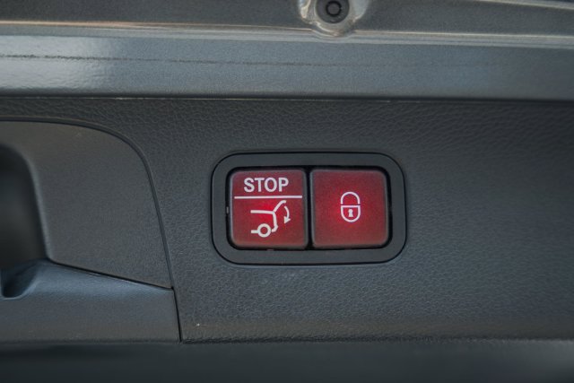 Used 2019 Mercedes-Benz GLC 300 4MATIC image 11