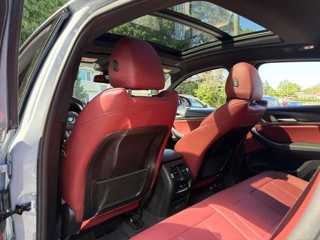 Used 2024 BMW X4 xDrive30i w/ M Sport Package AWD/4WD image 23
