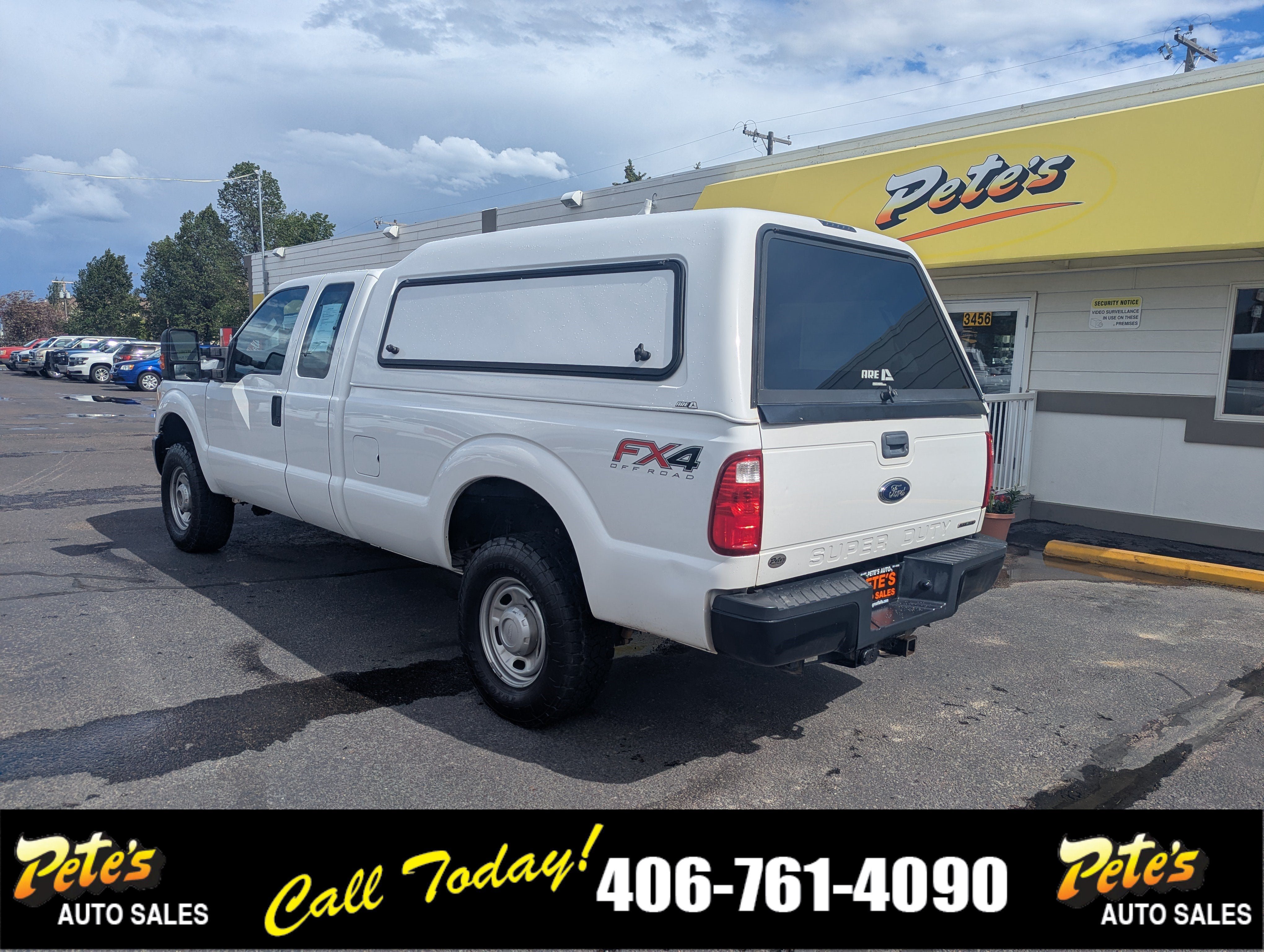 Used 2015 Ford F250 XL w/ Power Equipment Group AWD/4WD image 2