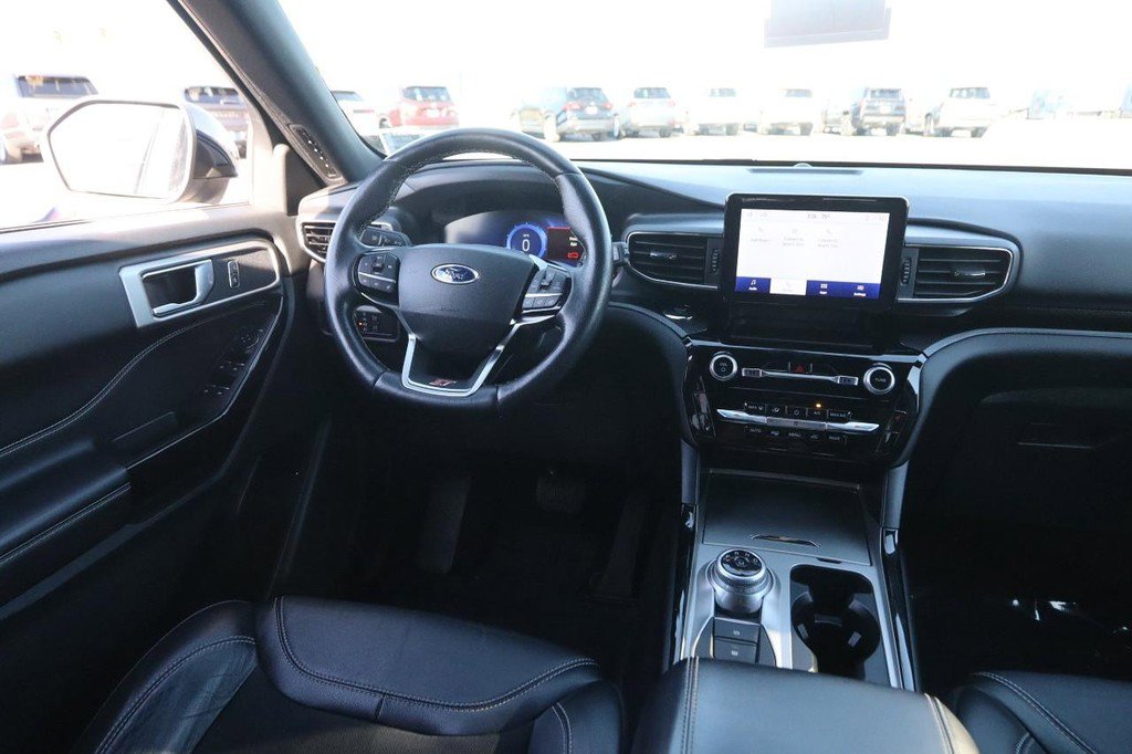 Used 2022 Ford Explorer ST image 24