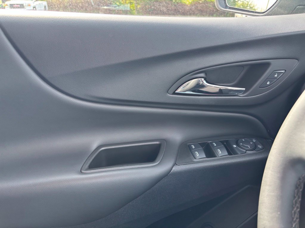 Used 2024 Chevrolet Equinox LT AWD/4WD image 27