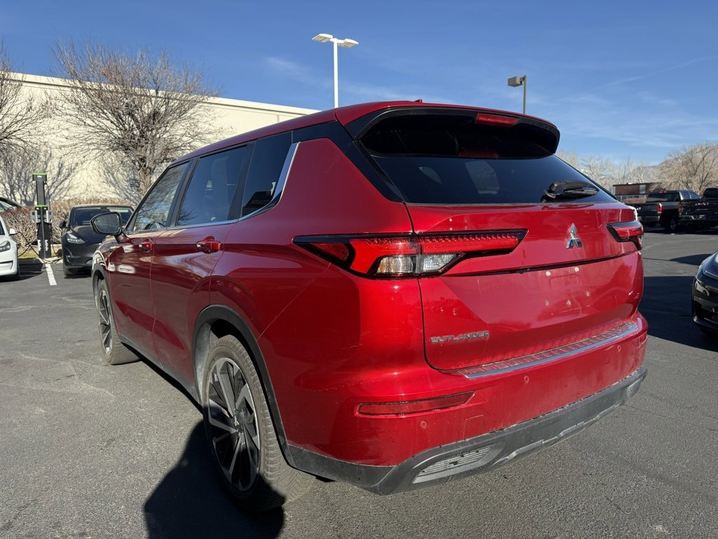 Used 2022 Mitsubishi Outlander ES image 5