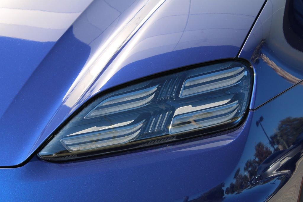 Certified 2024 Porsche Macan 4 Electric image 11