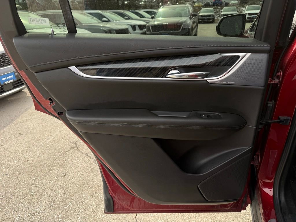 Used 2023 Cadillac XT6 Premium Luxury AWD/4WD image 8