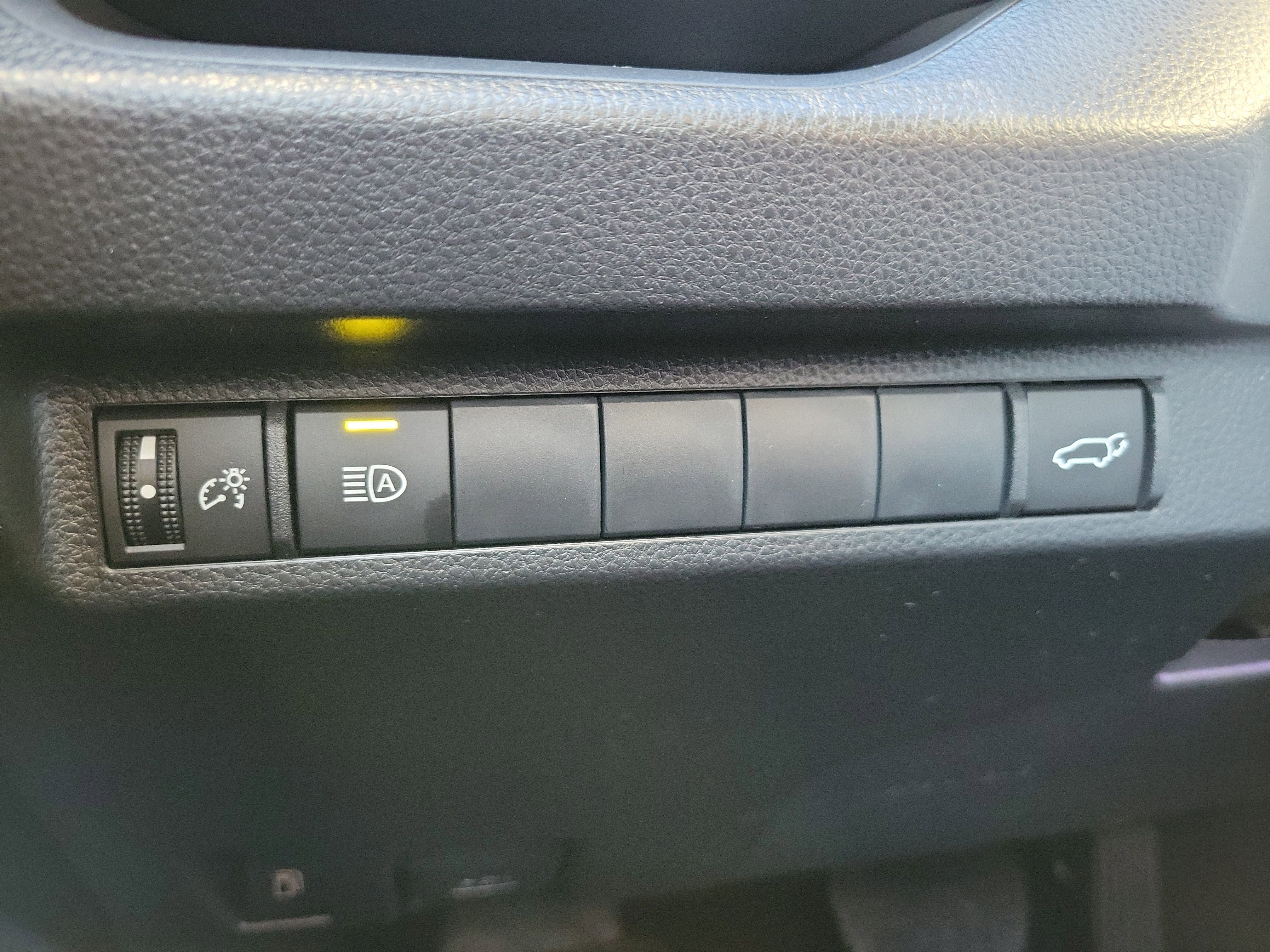 New 2025 Toyota RAV4 XLE w/ Convenience Package image 33