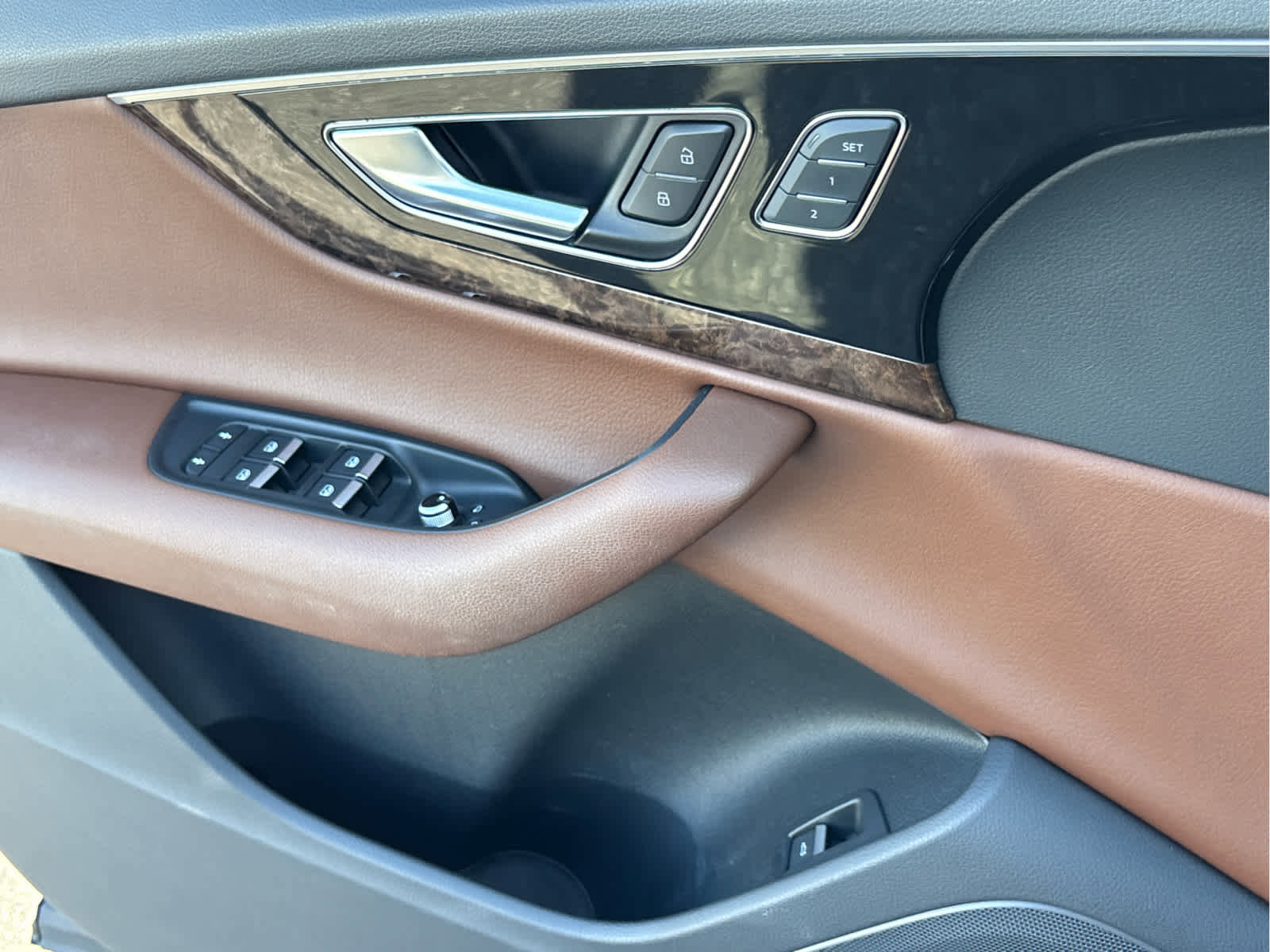 Used 2018 Audi Q7 3.0T Premium Plus w/ Premium Plus Package image 22