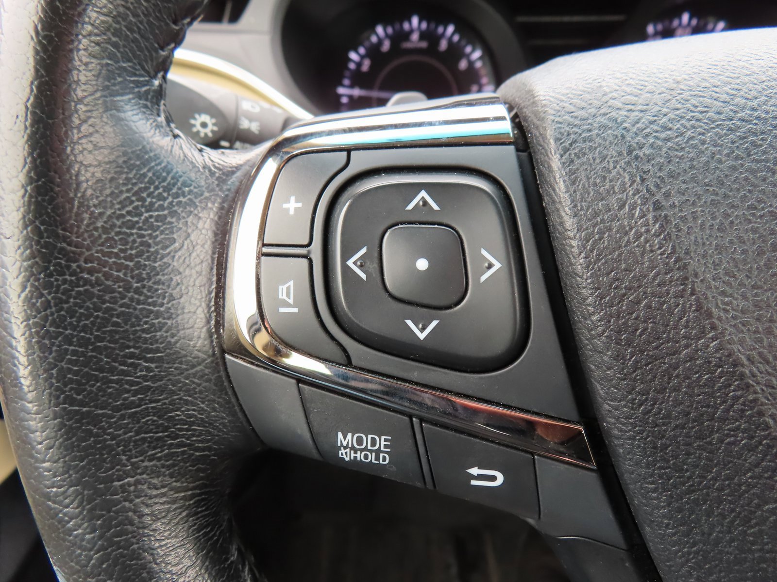 Used 2016 Toyota Avalon XLE Plus image 17