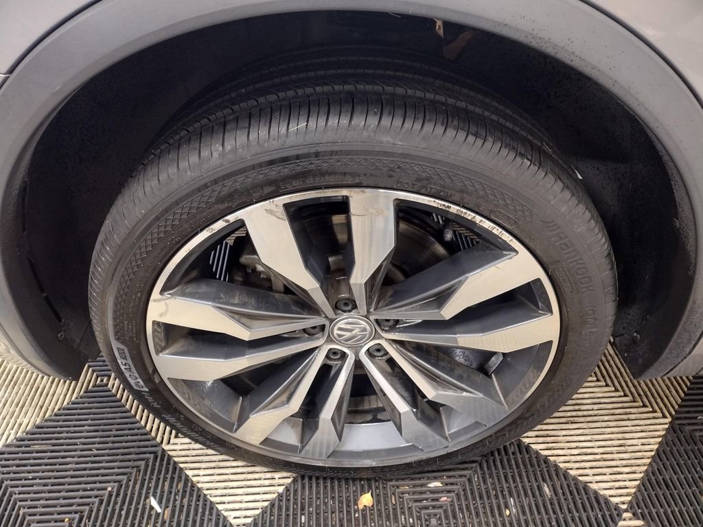 Used 2020 Volkswagen Tiguan SEL Premium R-Line image 7