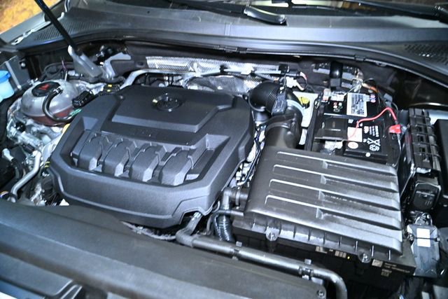 Used 2022 Volkswagen Tiguan SE image 19