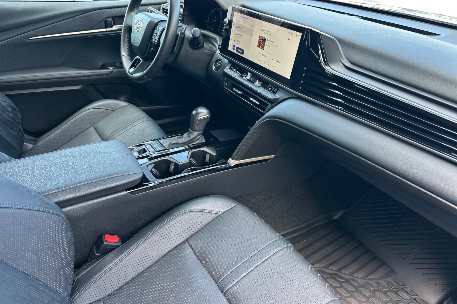 Certified 2025 Toyota Camry XSE FWD image 15