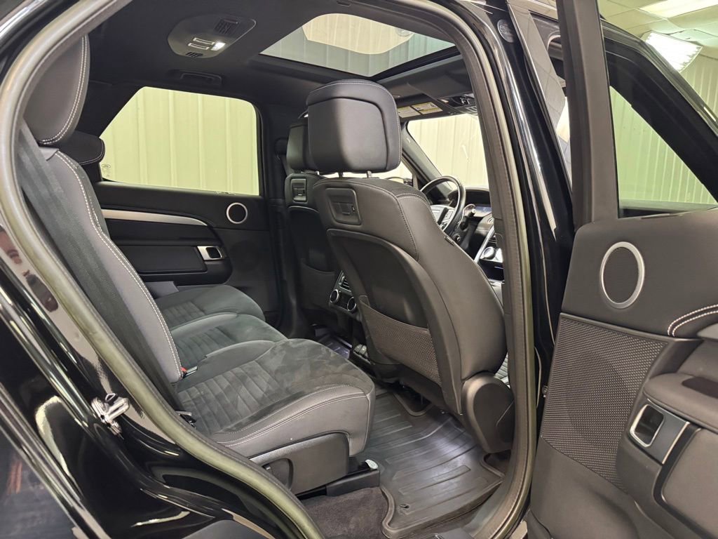Used 2023 Land Rover Discovery S R-Dynamic AWD/4WD image 29
