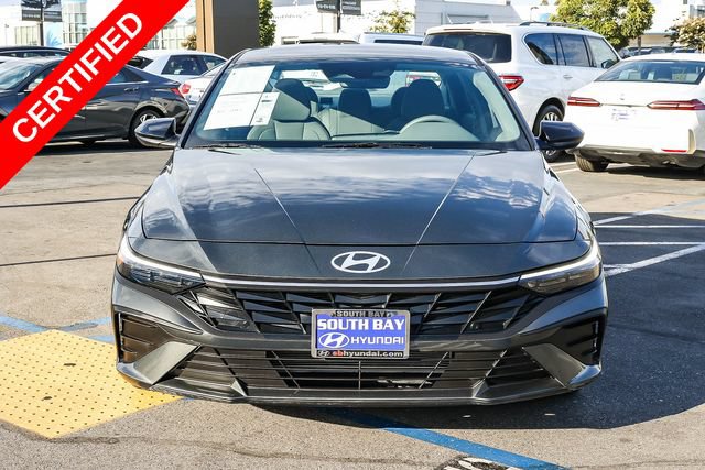 Used 2025 Hyundai Elantra Sport FWD image 2
