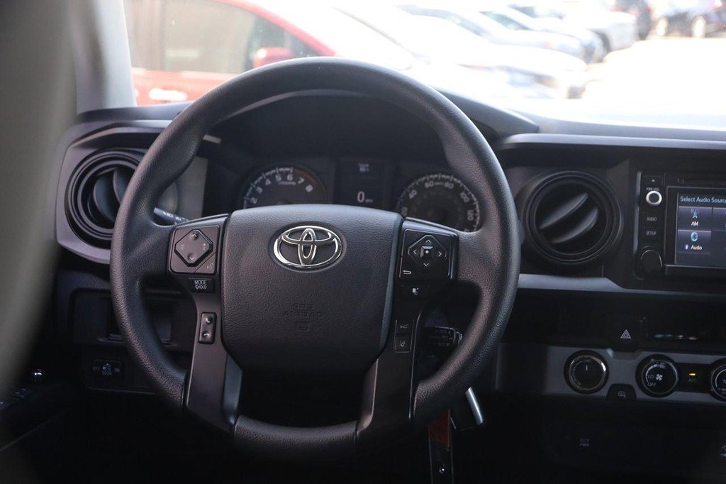 Used 2018 Toyota Tacoma SR AWD/4WD image 20