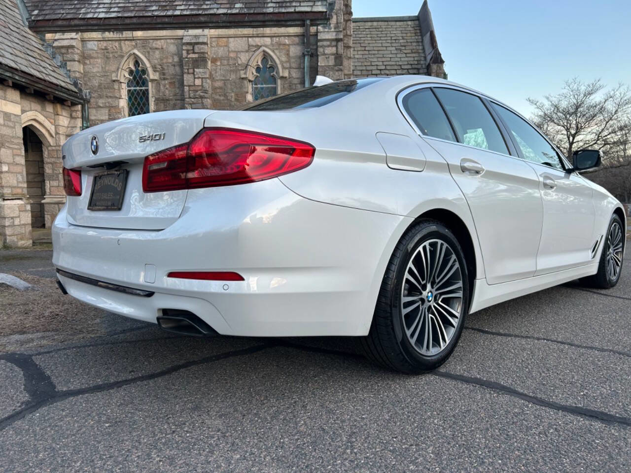 Used 2019 BMW 540i xDrive image 14