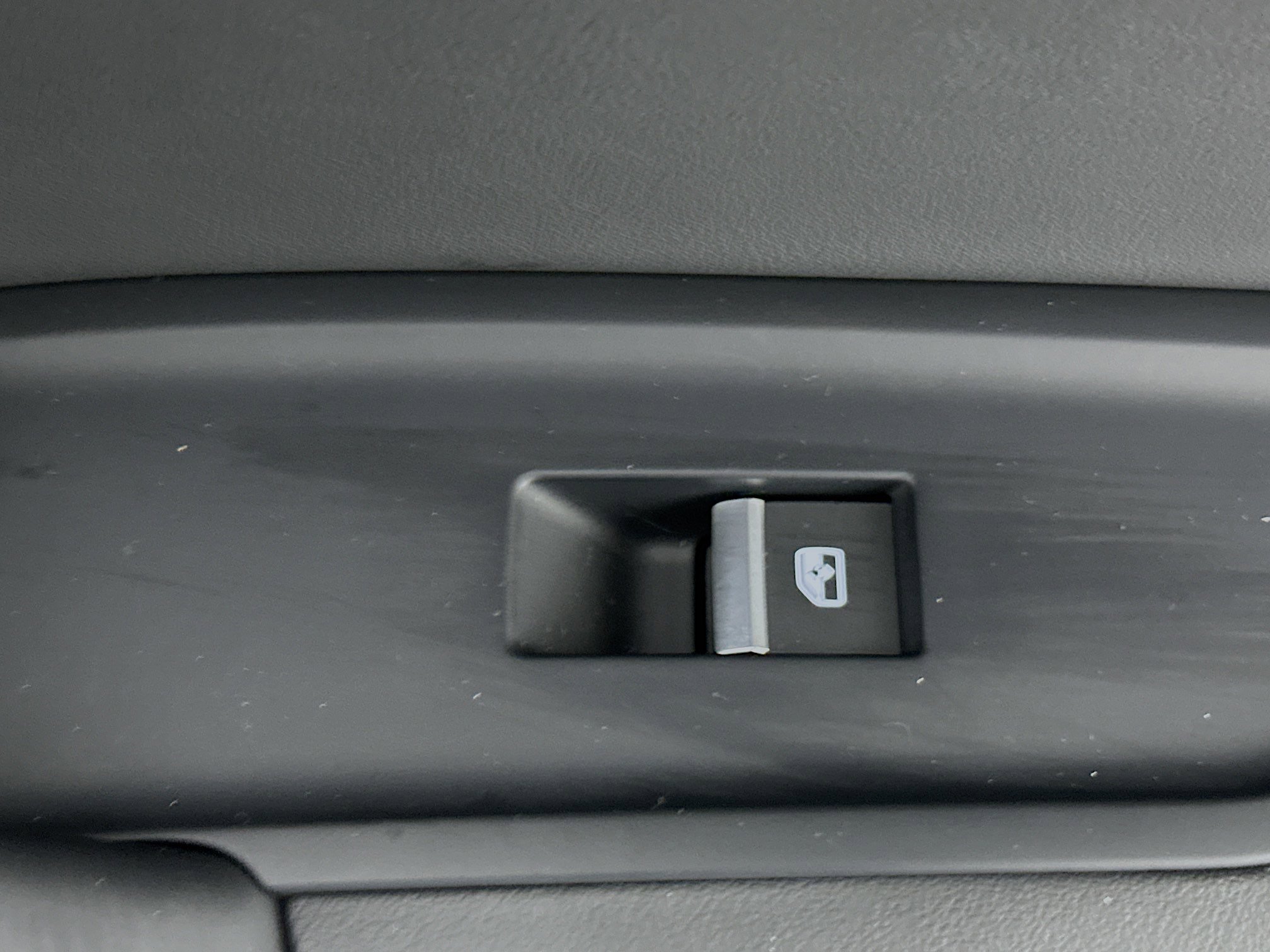 Used 2024 Audi Q5 e Premium Plus w/ Premium Plus Package image 29