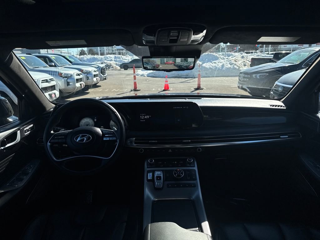 Used 2023 Hyundai Palisade Calligraphy image 14