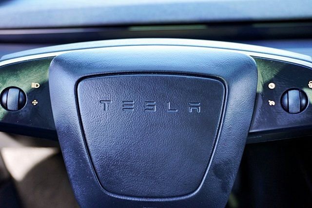 Used 2025 Tesla Model 3 Long Range image 36