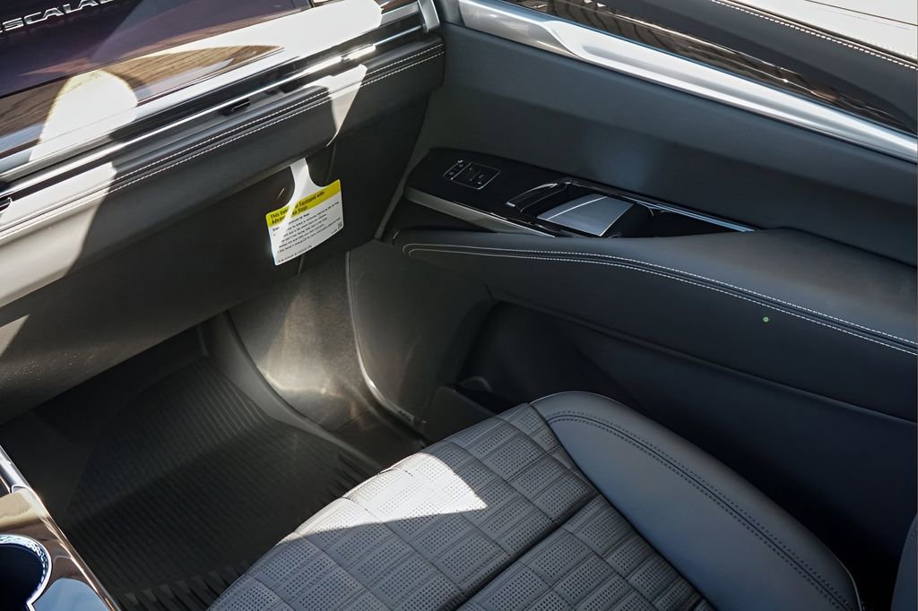 New 2026 Cadillac Escalade ESV Platinum Sport w/ LPO, ONYX Package image 26