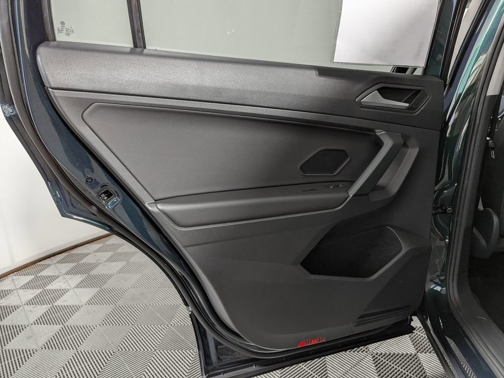 Used 2019 Volkswagen Tiguan SE FWD image 36