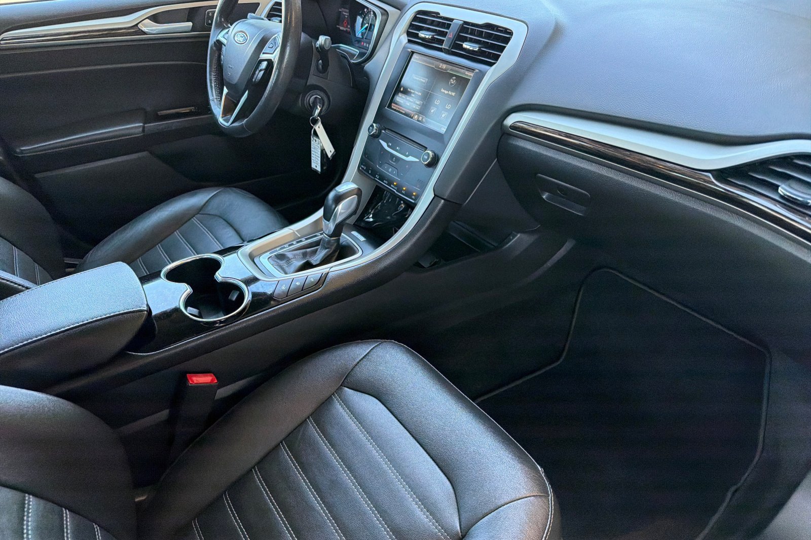 Used 2015 Ford Fusion Energi SE FWD image 16