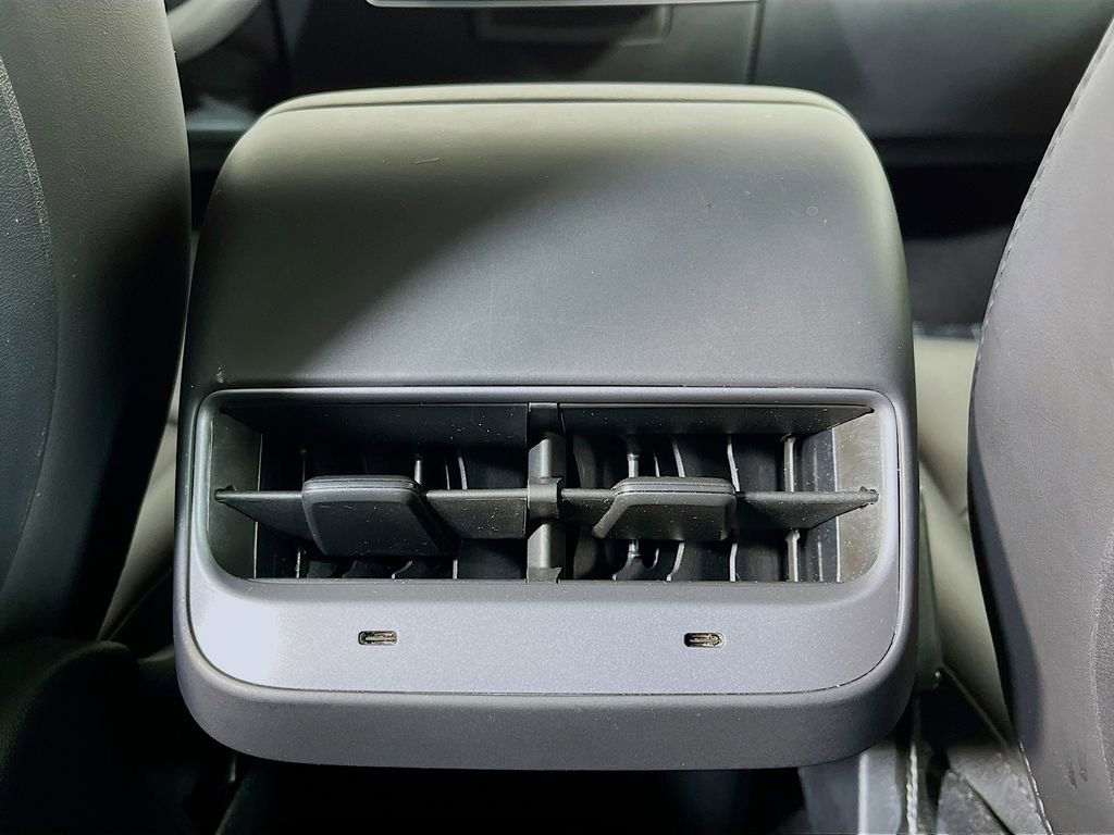 Used 2023 Tesla Model 3 Standard Range image 28