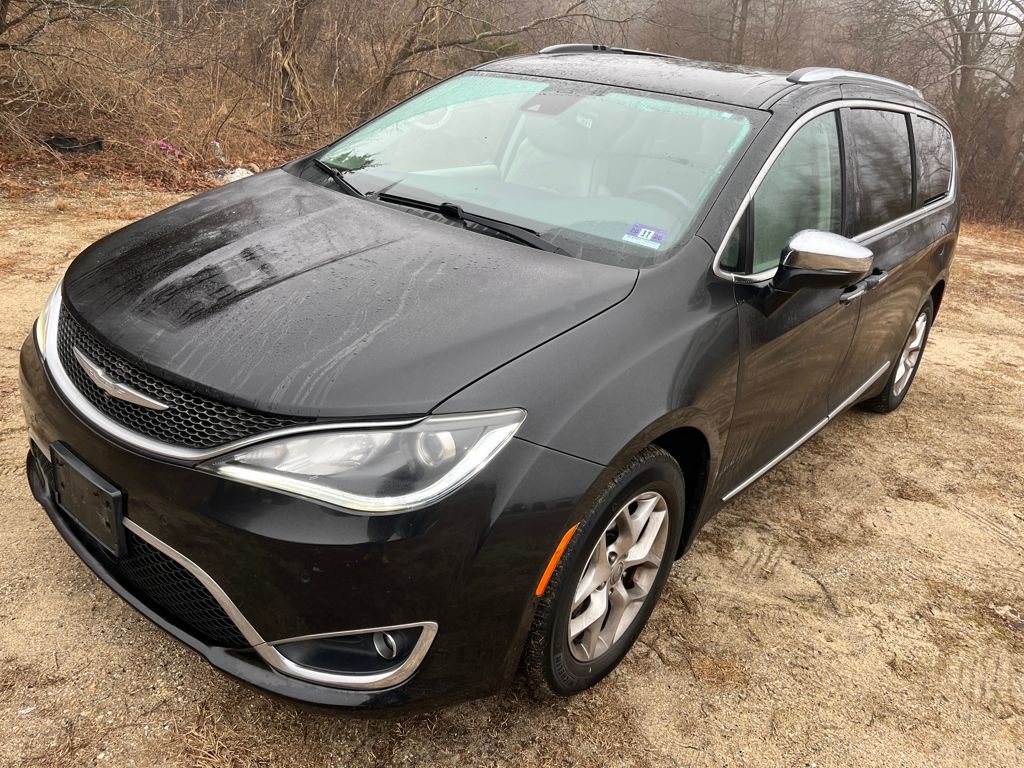 Used 2017 Chrysler Pacifica Limited w/ UConnect Theater Package image 6