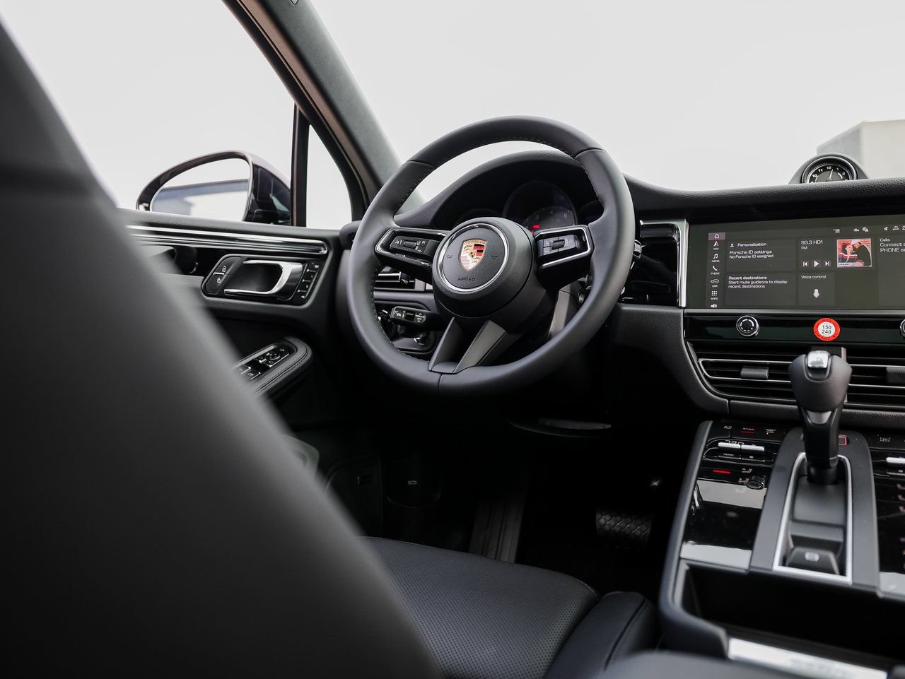 Certified 2026 Porsche Macan S AWD/4WD image 25