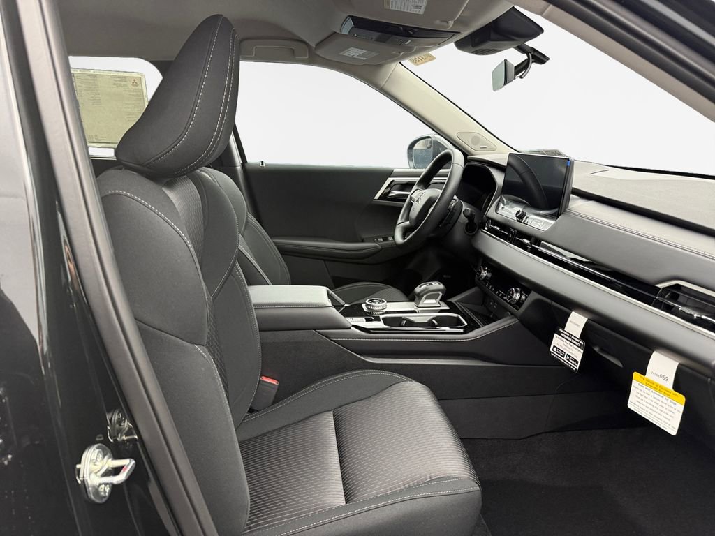 New 2026 Mitsubishi Outlander ES image 25
