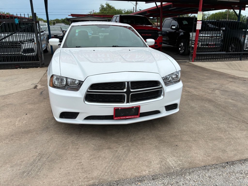 Used 2013 Dodge Charger SE RWD image 8