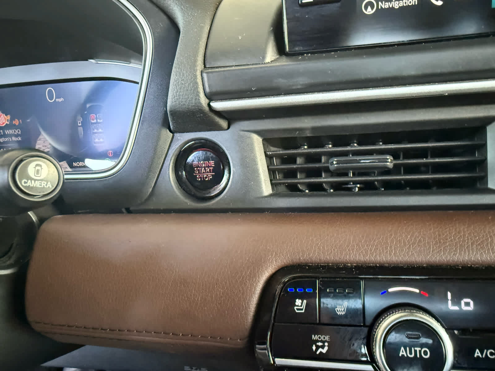 Used 2024 Honda Pilot Elite image 14