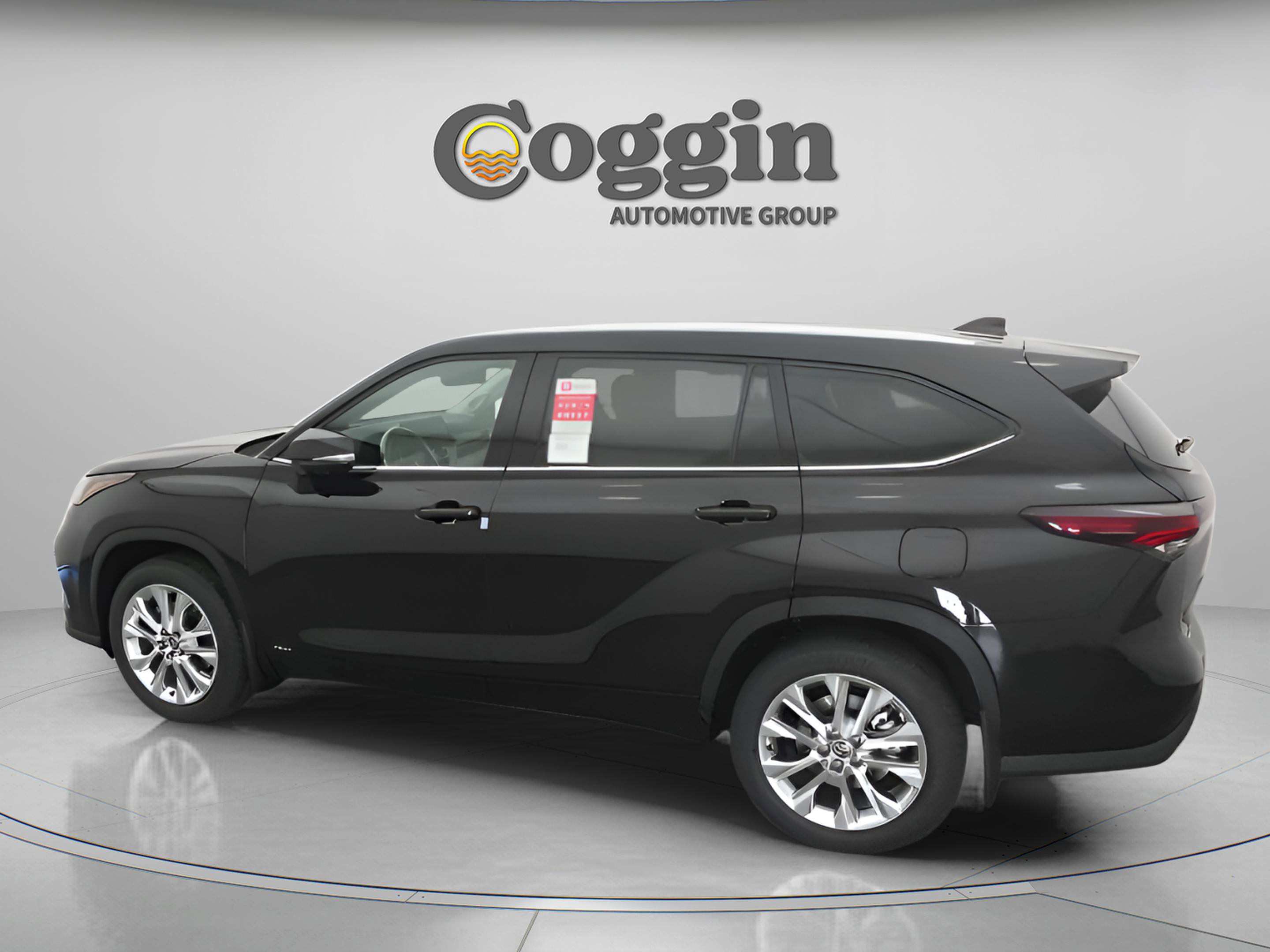 New 2026 Toyota Highlander Limited image 9