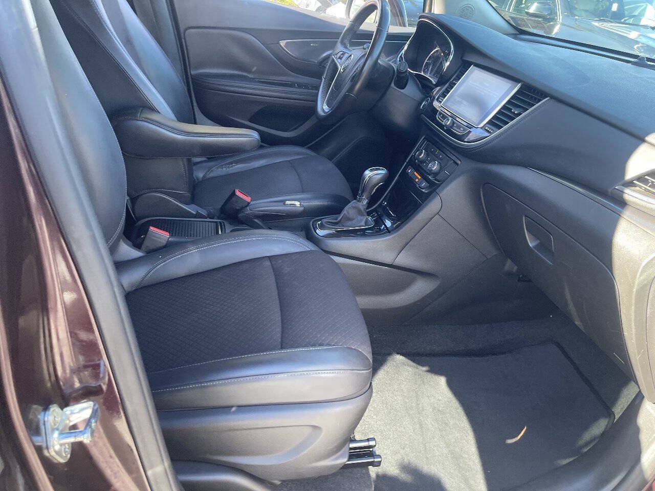 Used 2018 Buick Encore Preferred FWD image 18