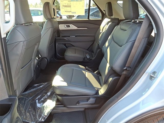 New 2026 Ford Explorer Active w/ Active Comfort Package image 6