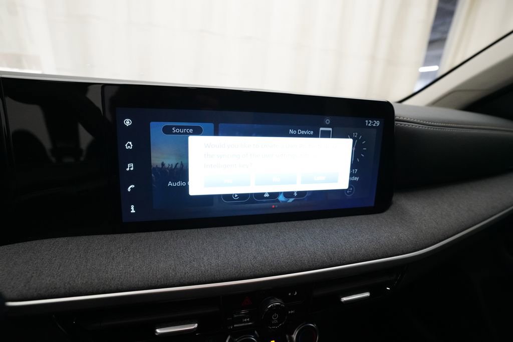 Used 2025 Nissan Kicks SV image 6