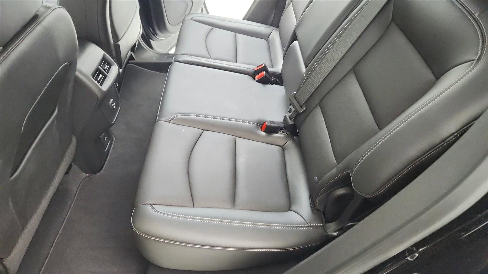 Used 2022 GMC Terrain SLT image 21