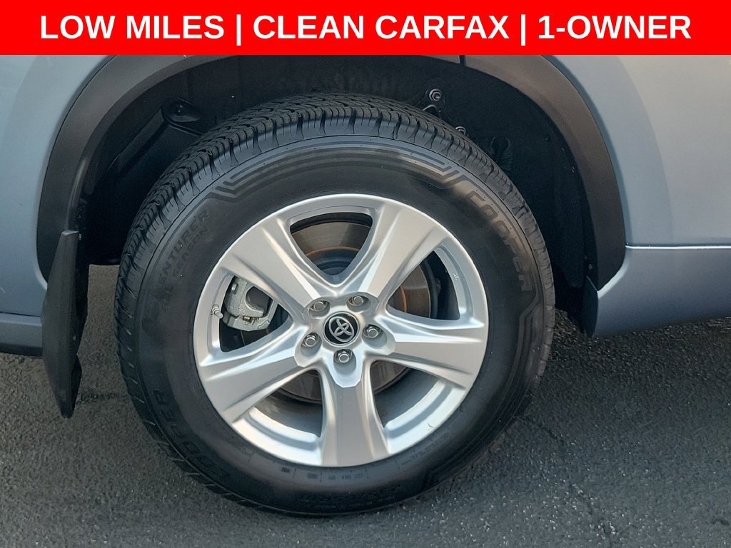 Used 2022 Toyota Highlander LE FWD image 7