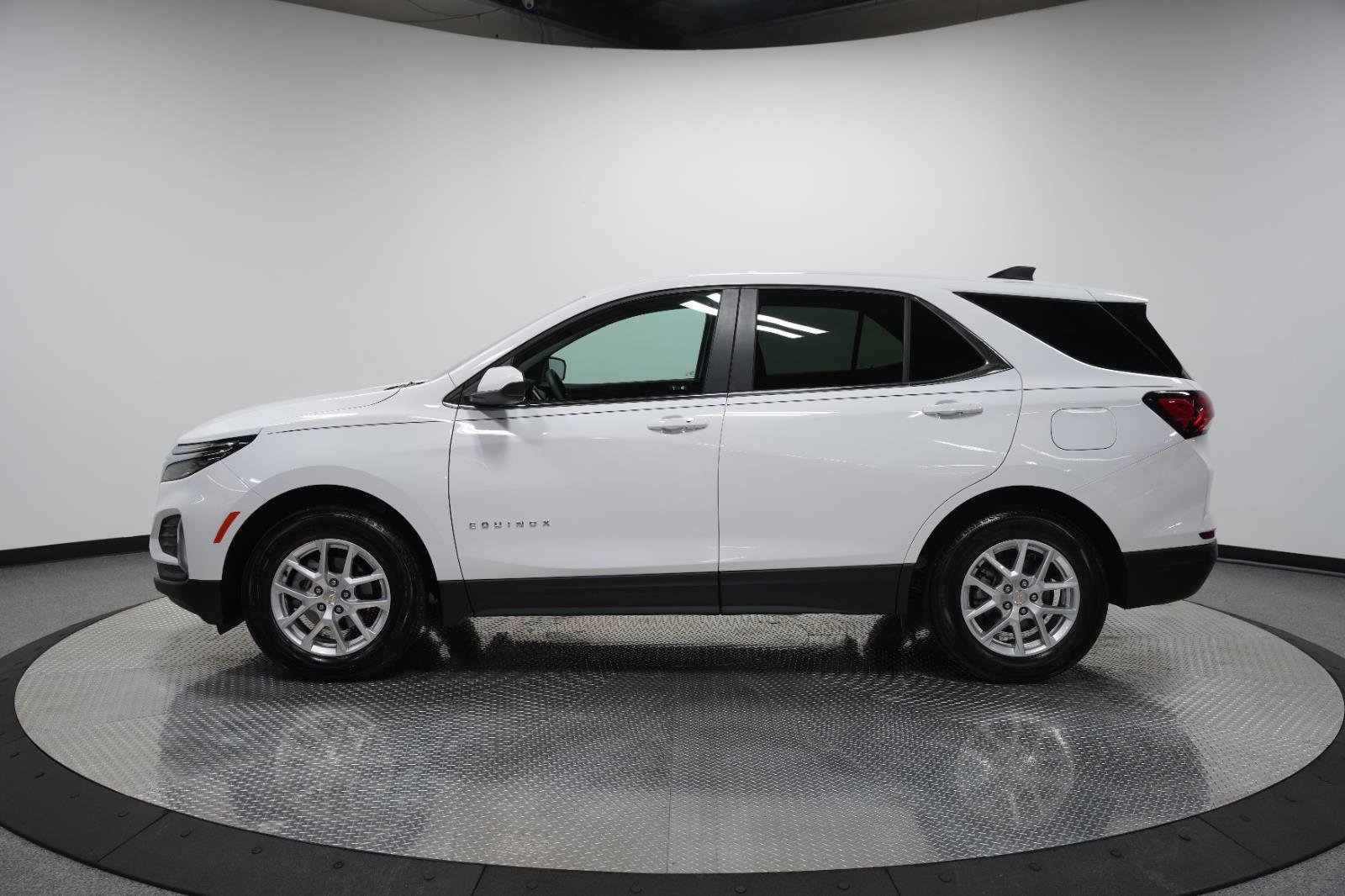 Used 2024 Chevrolet Equinox LT image 4