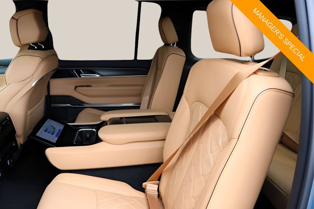New 2026 Jeep Grand Wagoneer Summit AWD/4WD image 15