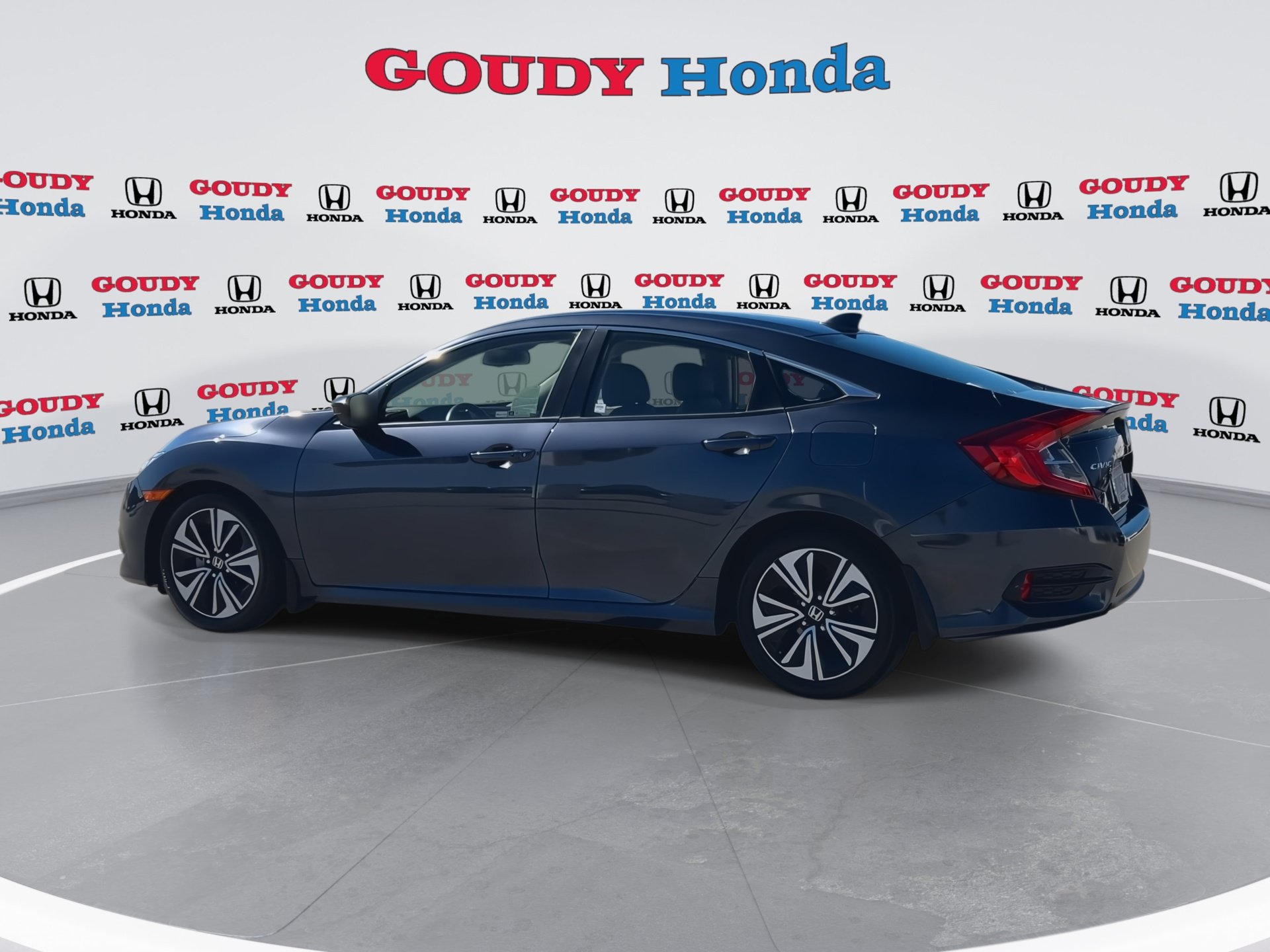 Certified 2018 Honda Civic EX-L image 6