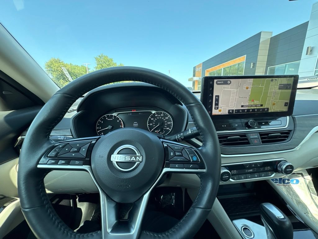 Used 2023 Nissan Altima 2.5 SL AWD/4WD image 25
