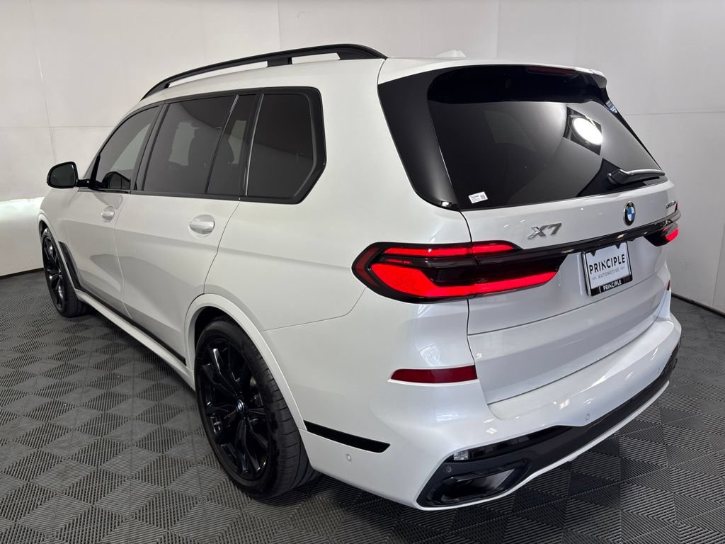 Certified 2026 BMW X7 xDrive40i w/ Executive Package AWD/4WD image 7