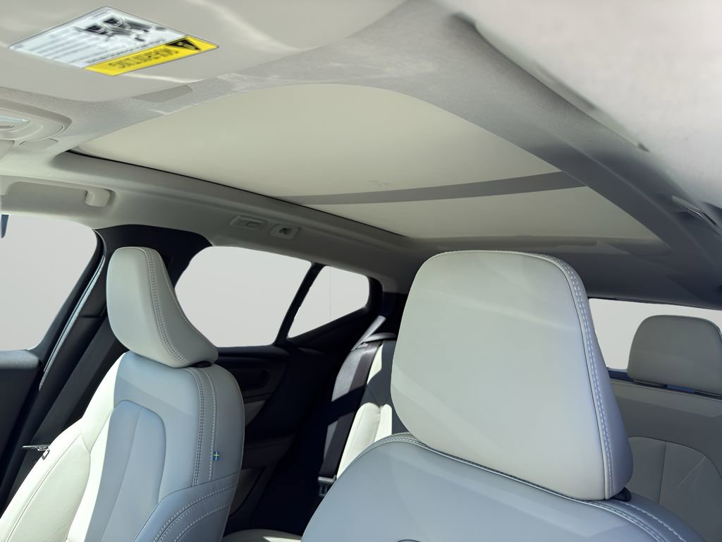 New 2026 Volvo XC40 B5 Plus w/ Protection Package Premier AWD/4WD image 10