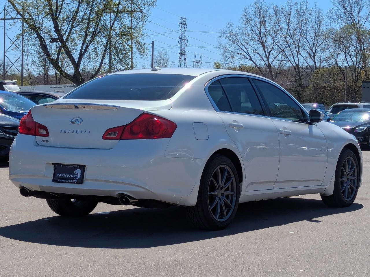 Used 2015 INFINITI Q40 AWD w/ Moonroof Package image 11
