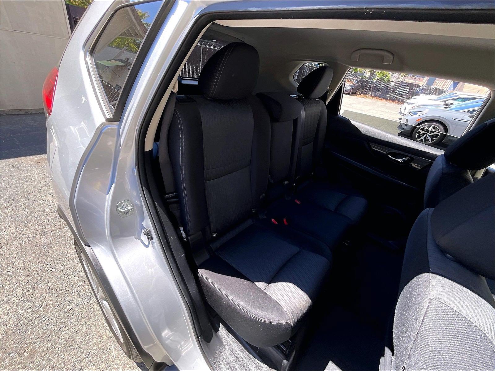 Used 2017 Nissan Rogue S w/ Appearance Package FWD image 26