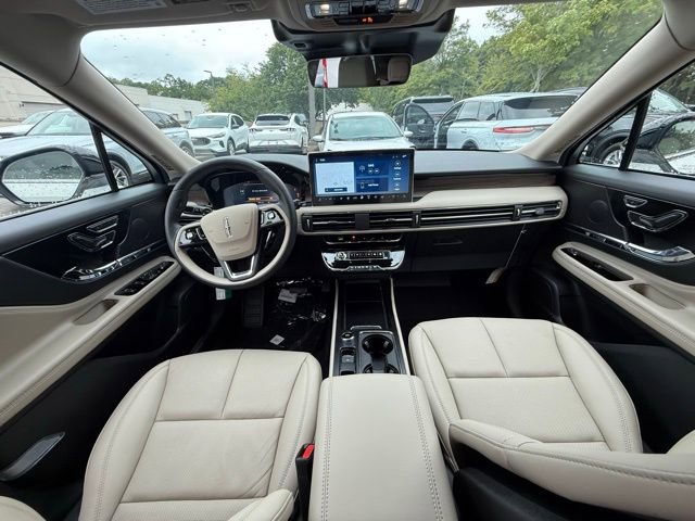 New 2025 Lincoln Corsair FWD w/ Equipment Group 101A image 5